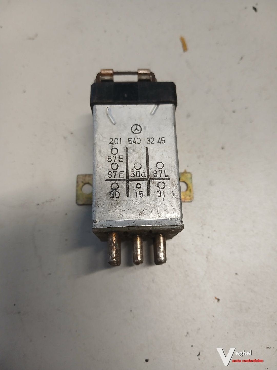 MB W201 1.8B 4 bak sedan Overspanningsrelais 201 540 32 45 ', -, Utilisé, -, -