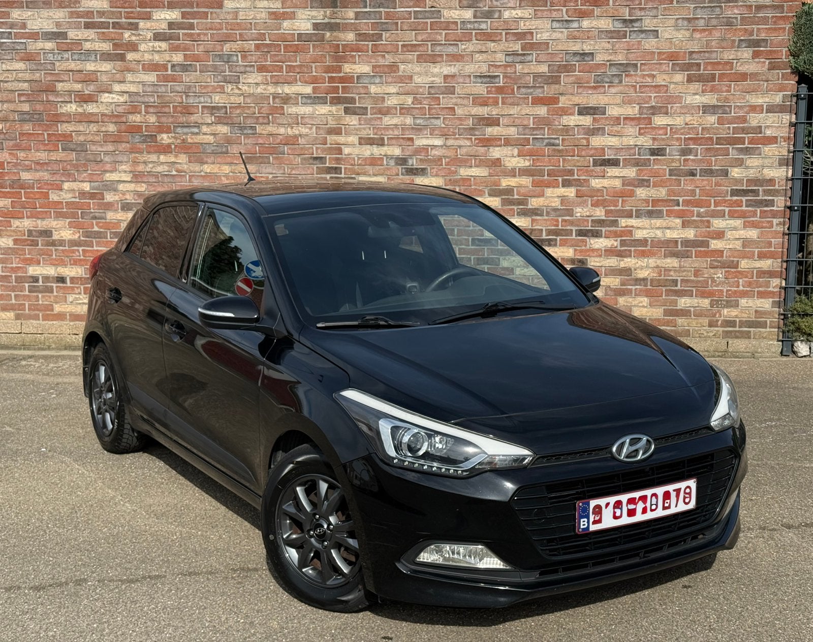Hyundai i20 1.0 Euro 6b 125 000km Prête à immatriculer!, Autos, Achat, Euro 6, Entreprise, Boîte manuelle