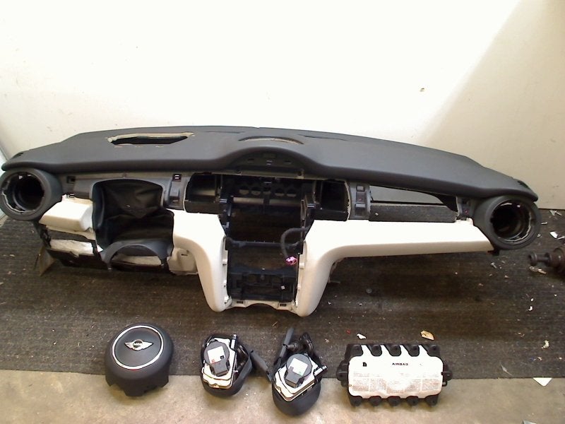 AIRBAG SET Mini Mini (F55) (01-2013/10-2017) (9262194), Gebruikt, Mini, Petuelring 130
80809  München, DE, Minikundenbetreuung@mini.de