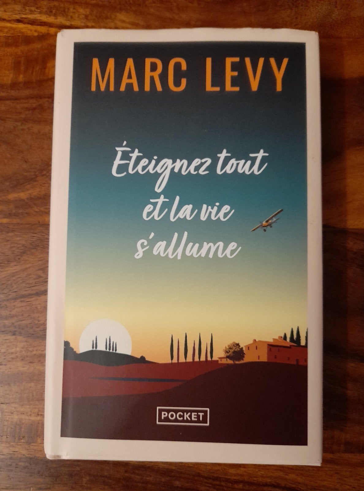 Eteignez tout et la vie s'allume - Marc Levy, Boeken, Reisverhalen, Ophalen of Verzenden