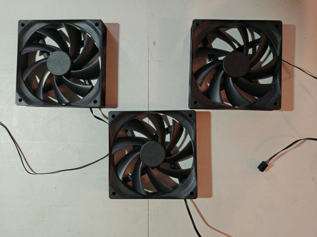 3 ventilateurs NZXT 120 mm non RGB, Informatique & Logiciels, Refroidisseurs d'ordinateur, Utilisé, Refroidisseur ordinateur à air