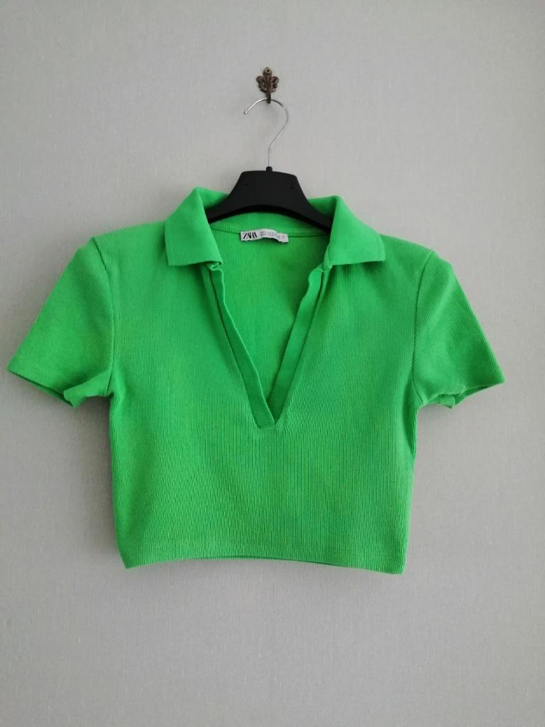 joli crop top Zara taille S, Manches courtes, Vert, Porté, Envoi