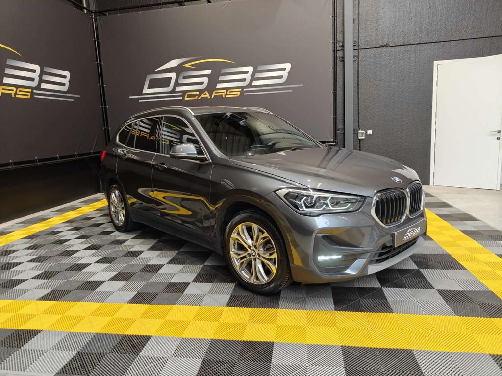 BMW X1 PHEV xDrive25e/LED/18"/HUD/AdCruise/ZV/CAM/GPS, Auto's, Stof, Gebruikt, Zwart, https://public.car-pass.be/vhr/905b05a3-0af6-488b-9d90-1aa2f62c59b4