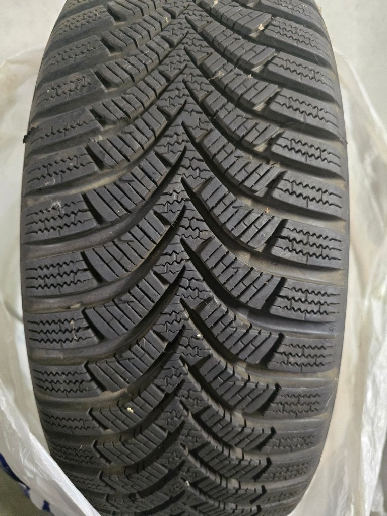 HANKOOK - 4 pneus hiver - moins de 1000 km parcourus, Autos : Pièces & Accessoires, Pneus hiver, 16 pouces, Pneu(s), Enlèvement