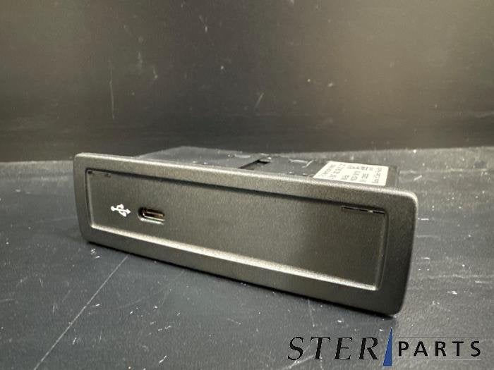 Connexion USB d'un Mercedes GLB-Klasse, 3 mois de garantie, Utilisé, -, -