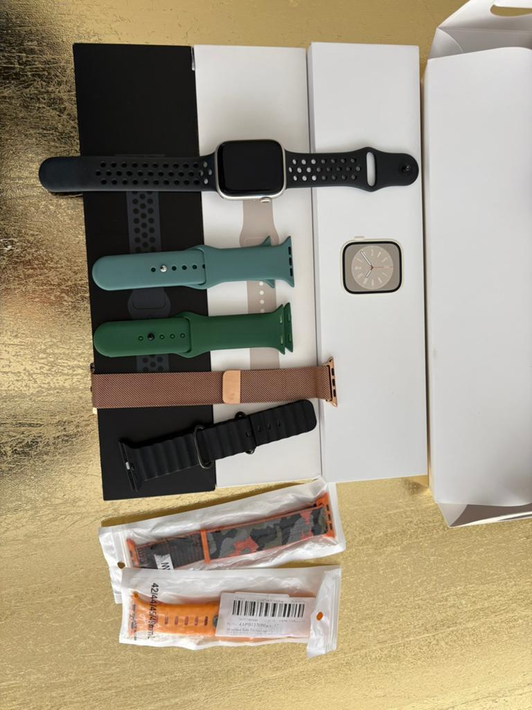 Apple watch serie 8 45 mm, Handtassen en Accessoires, Smartwatches, Ophalen, Zo goed als nieuw