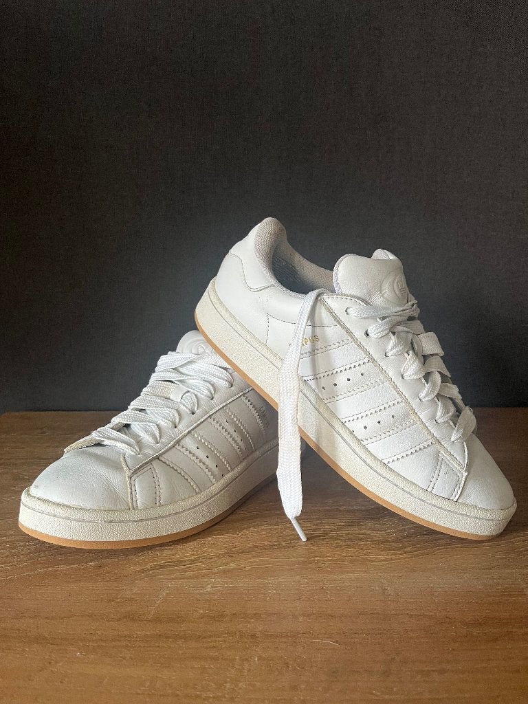 Adidas campus Wit leder - maat 40 2/3 - als nieuw, Kleding | Dames, Ophalen, Adidas, Wit, Zo goed als nieuw
