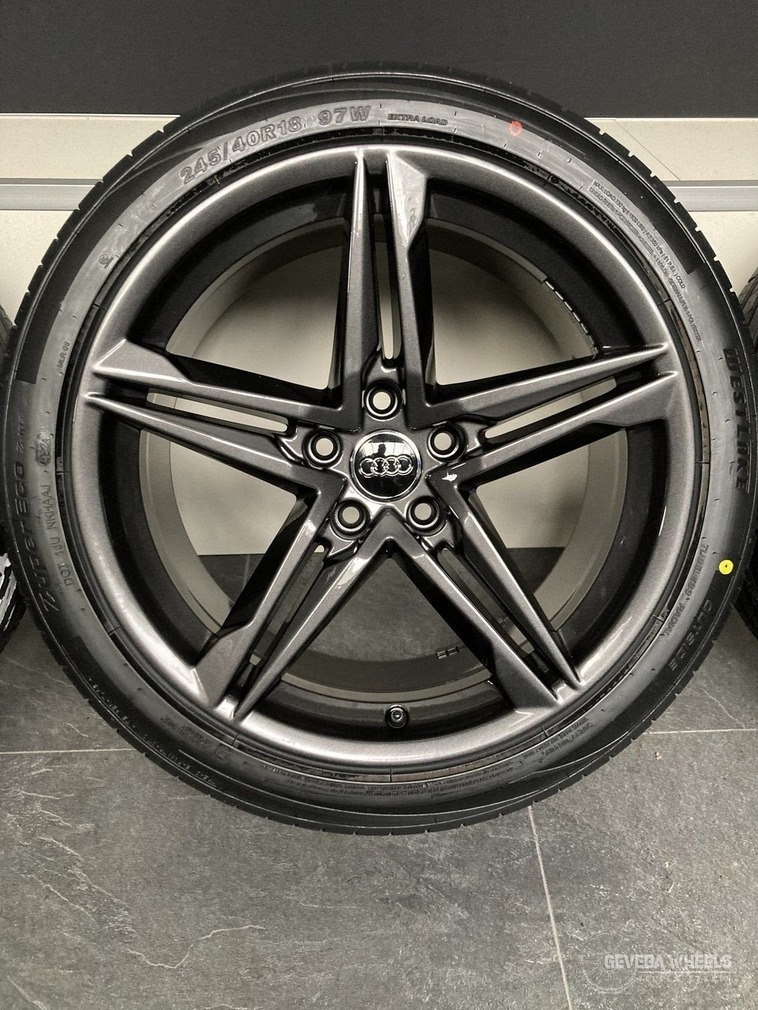 18” originele Audi A5 / S5 velgen + banden 5x112 8W0 601 025, Pneus et Jantes, 245 mm, Véhicule de tourisme, Pneus été