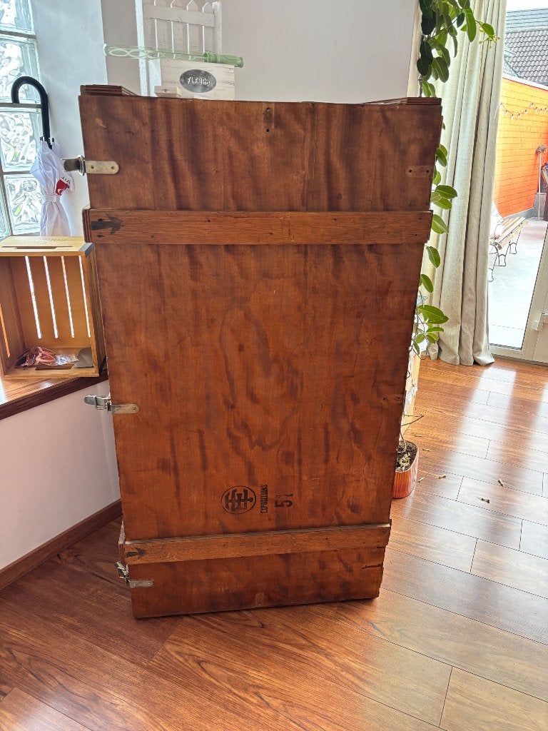 Kast kledij / jassen - kist, Huis en Inrichting, Ophalen, Zo goed als nieuw, Overige houtsoorten