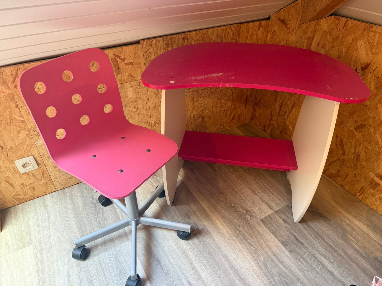 Meisjesbureau met stoel, Ophalen, Gebruikt