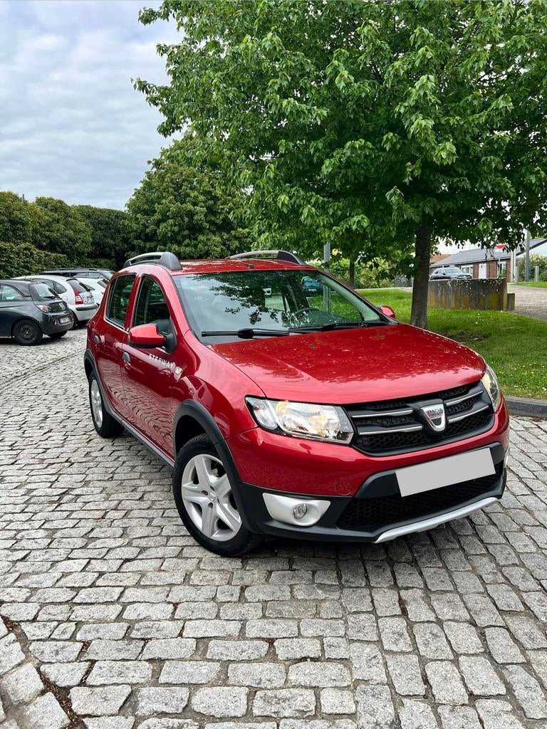 Dacia Sandero Stepway essence euro5 92.000km avec contrôle, Autos, Dacia, Particulier, Sandero Stepway, Essence, Euro 5, Enlèvement