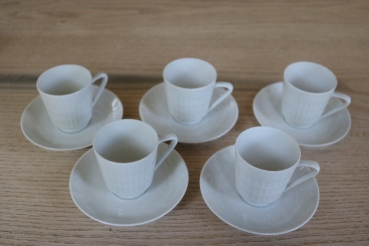 set van 5 porseleinen kopjes + schotel, Huis en Inrichting, Overige merken, Vintage, Ophalen of Verzenden, Zo goed als nieuw