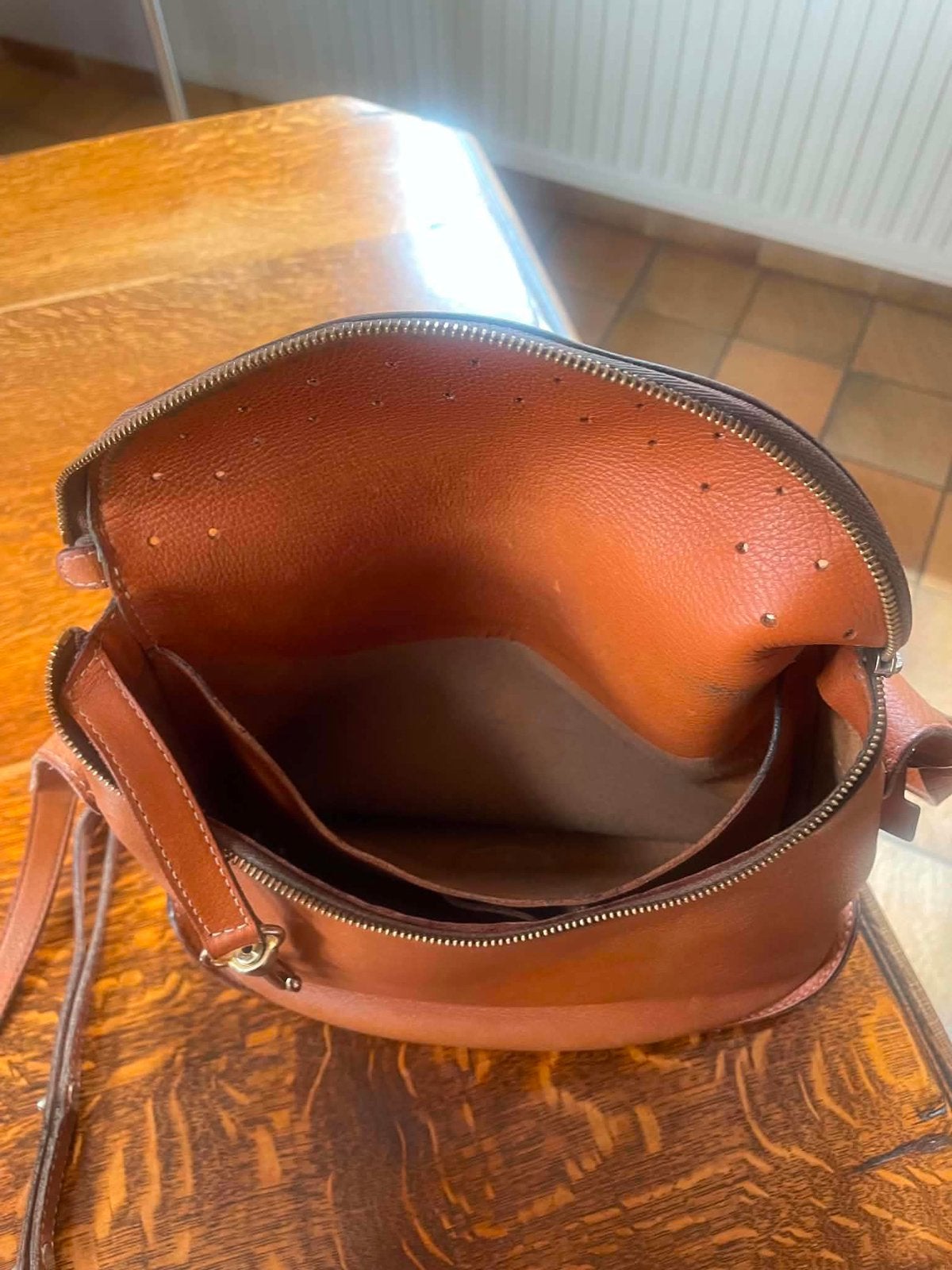 Sac delvaux  tres bon etat avec housse, Enlèvement, Utilisé, Sac à bandoulière