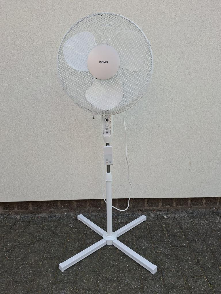 Ventilator DOMO met afstandsbediening, Electroménager, Ventilateurs, Enlèvement, Ventilateur avec télécommande, Neuf, Ventilateur de trépied