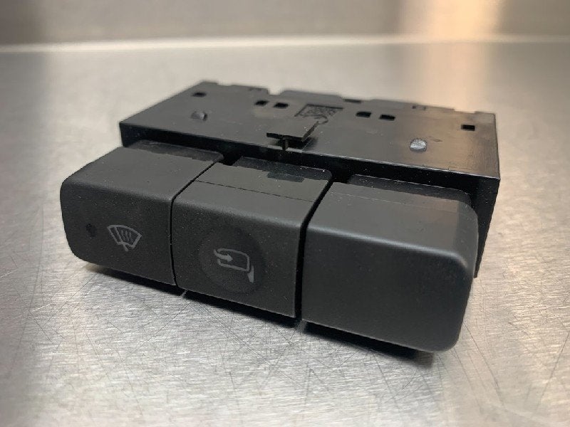 INTERRUPTEUR DEGIVRAGE LUNETTE ARRIÈRE Subaru (|LEGACY|), Utilisé, Subaru