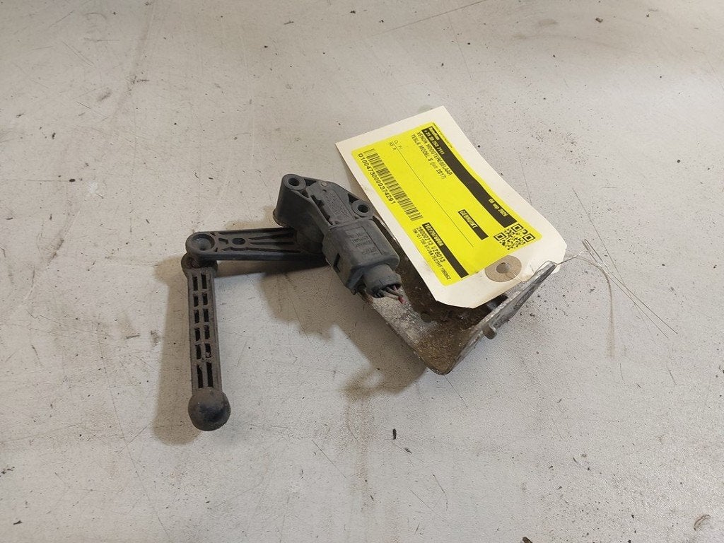 NIVEAU SENSOR Tesla Model S (01-2012/04-2026) (|102797600A|), Germany_Sales@tesla.com, Gebruikt, Overige automerken, Ludwig-Prandtl-Straße 27 - 29
12526  Berlin, DE