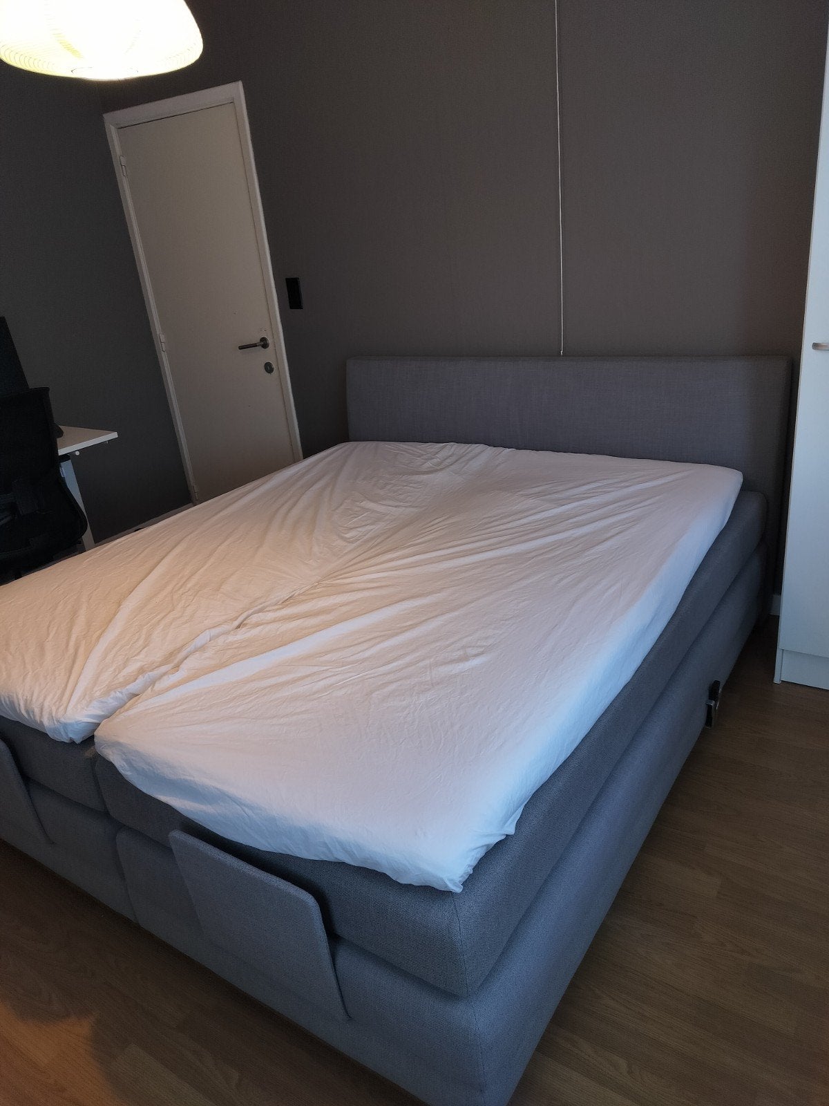 Elektrische boxspring 180/200 VELDA LARVIK, Huis en Inrichting, Ophalen