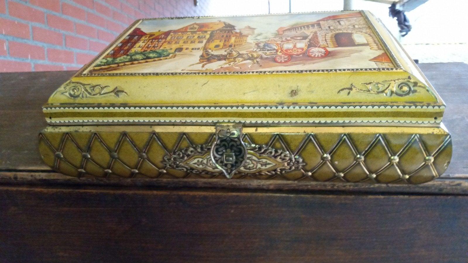 oude doos, Ophalen