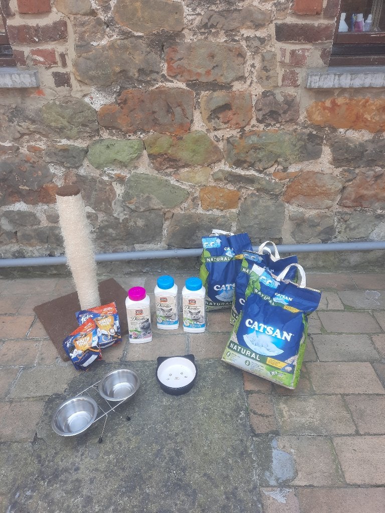 3 Litières, 2 Felix, 3 désodorisants, 2 gamelles, 1 grattoir, Dieren en Toebehoren, Katten-accessoires, Ophalen, Nieuw