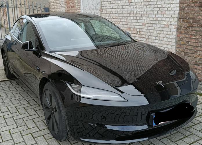Tesla Highland premium RWD, Autos, Tesla, Achat, Particulier, Cuir synthéthique, Model 3