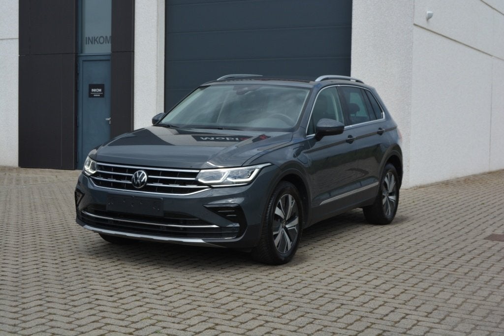 VW Tiguan eHybrid 1.4 Elegance 245PK Matrix/Trekhaak  M:2023, Auto's, Volkswagen, 4 cilinders, Parkeersensor, 5 deurs, Hybride Elektrisch/Benzine