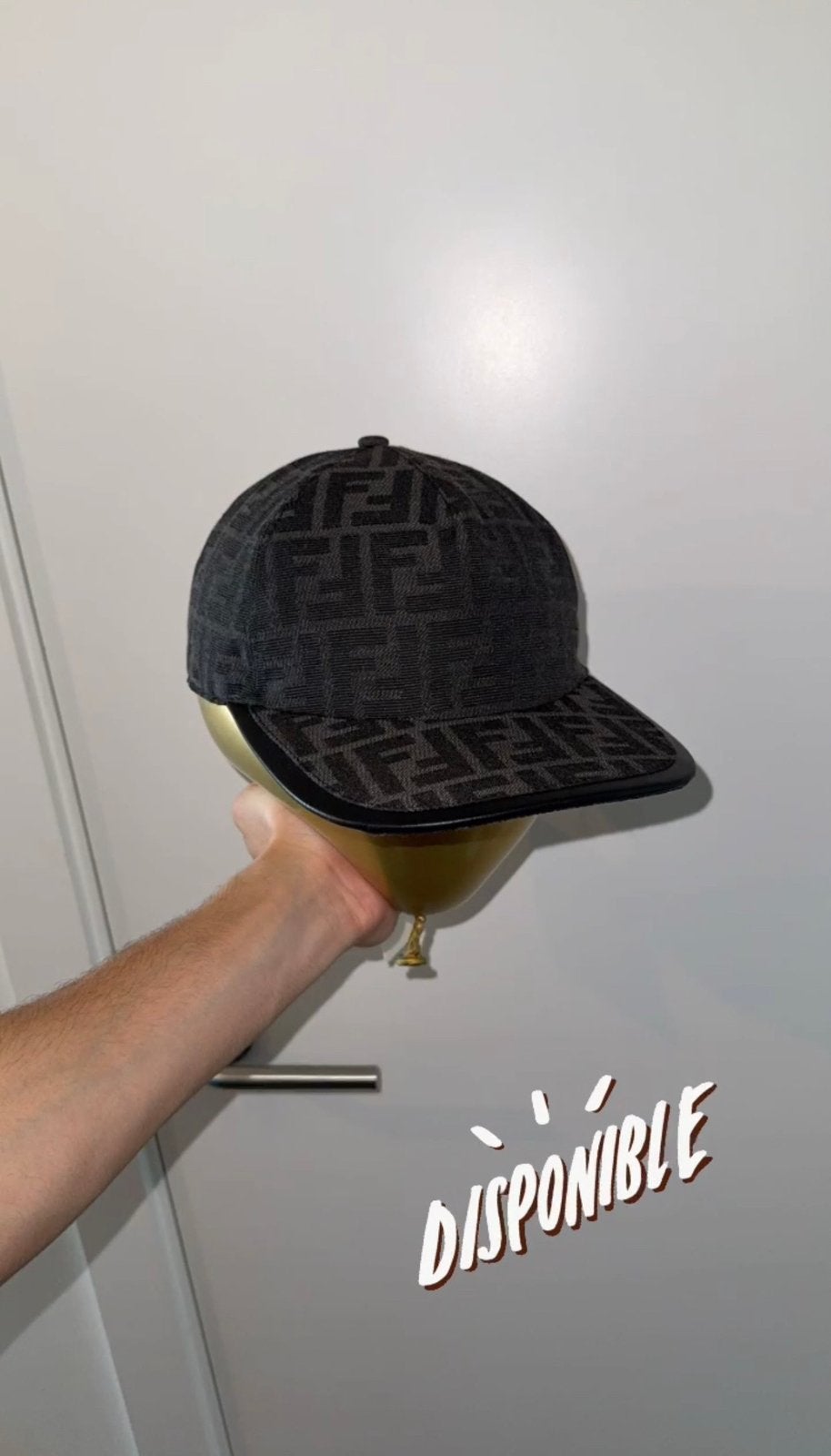 Casquette Fendi, Enlèvement, Comme neuf