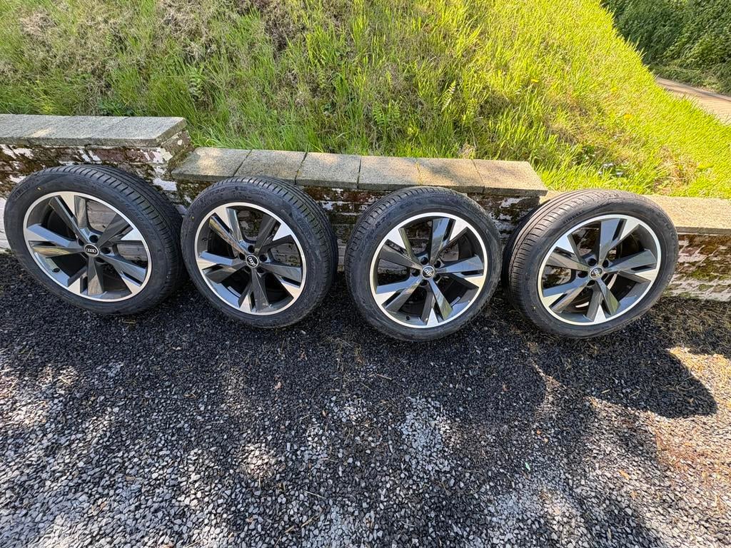 4 roues complètes Audi 235/50 R 20 100T pouces origine Audi, Ophalen, Nieuw, 235 mm, Band(en)