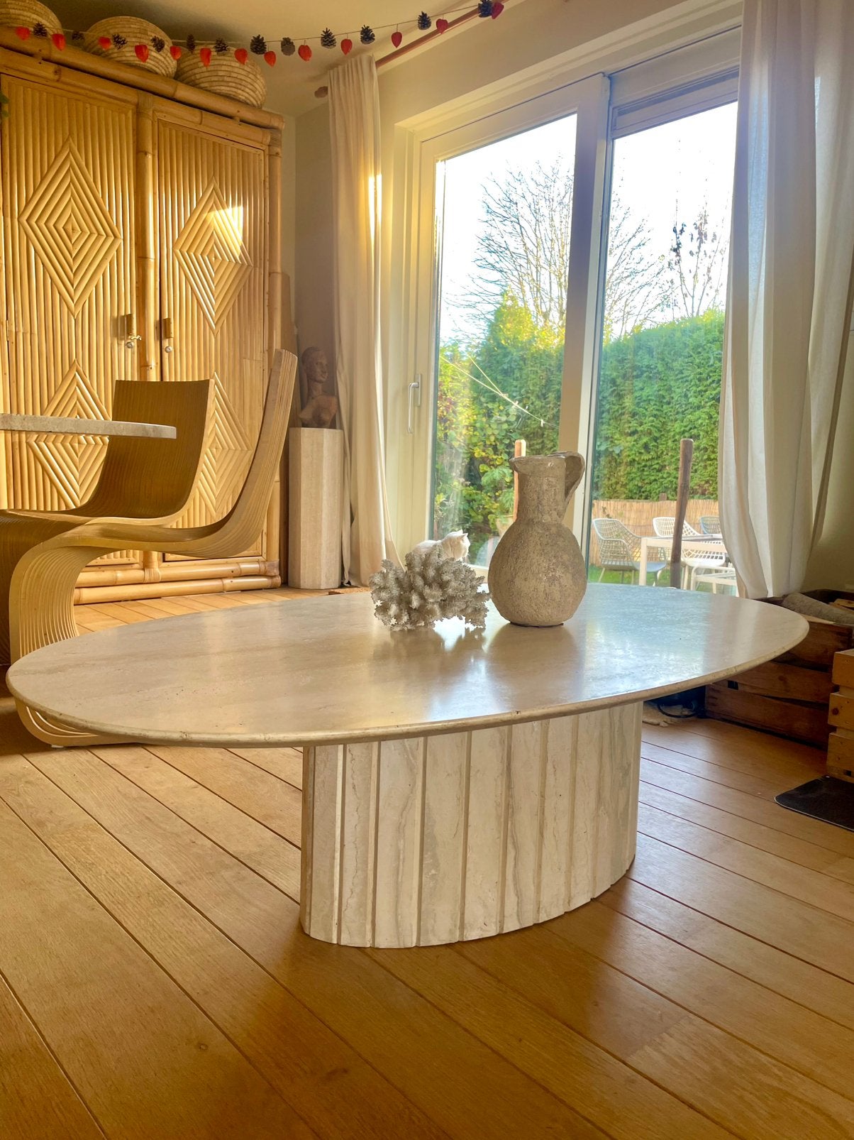 Prachtige travertin salontafel ovaal Italiaans design, Huis en Inrichting, Tafels | Salontafels, Ophalen, Zo goed als nieuw, Ovaal