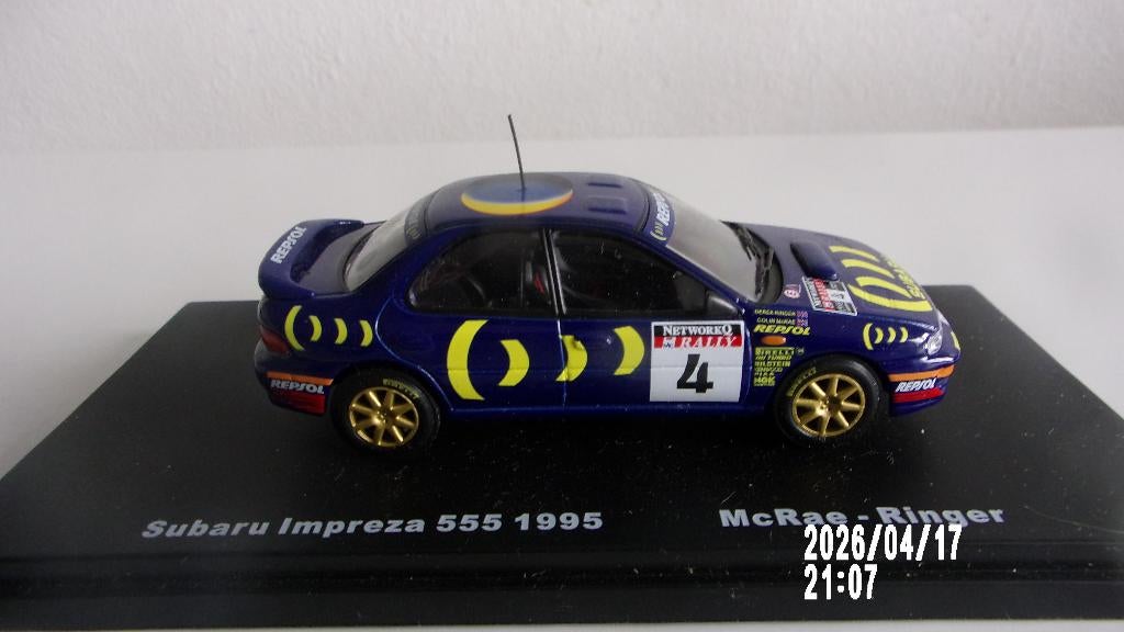 SUBARU IMPREZA "555" 1995.McRAE.IXO 1/43 COMME NEUVE, Enlèvement ou Envoi, Comme neuf, Voiture, Autres marques
