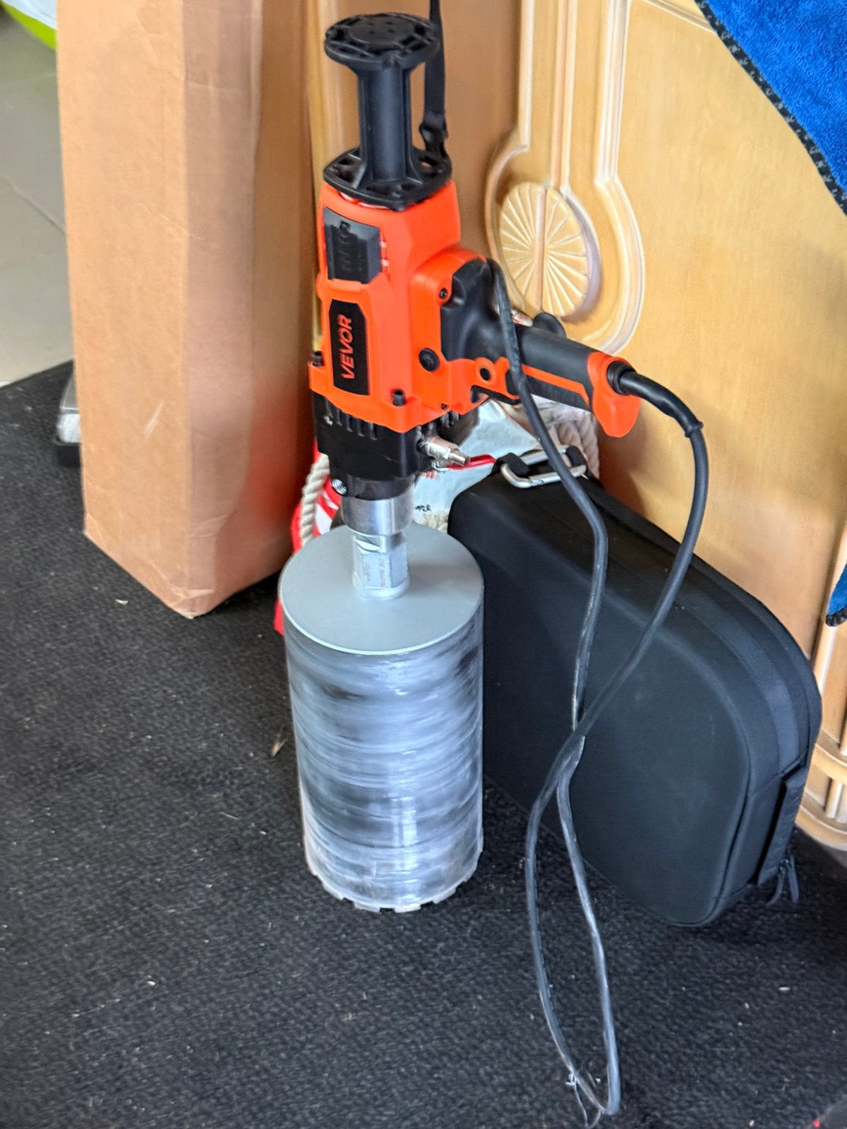 Klok boormachine met statief en waterkoeling, Doe-het-zelf en Bouw, Gereedschap | Boormachines, Ophalen, Zo goed als nieuw, Boormachine
