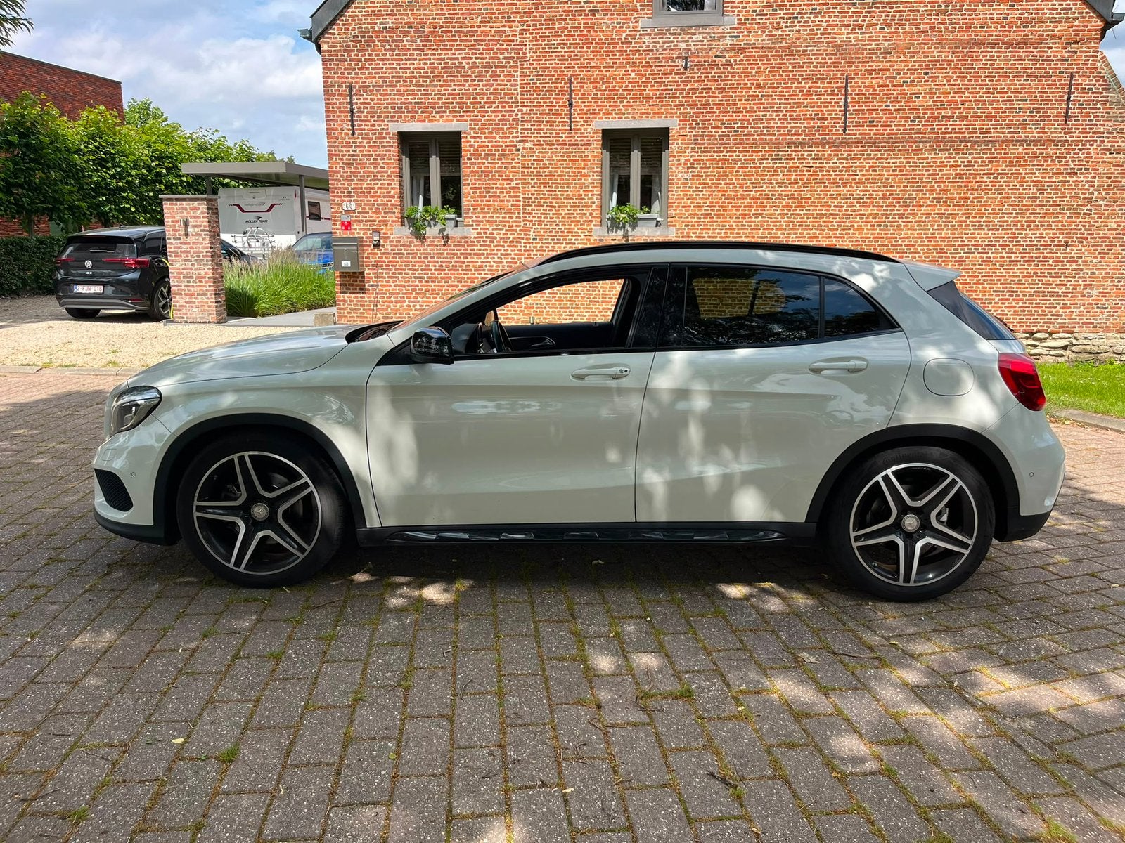 Mercedes gla pack amg 220 cdi Aut. 4 matic 88000 km euro6, Autos, Cuir, Achat, Euro 6, Noir