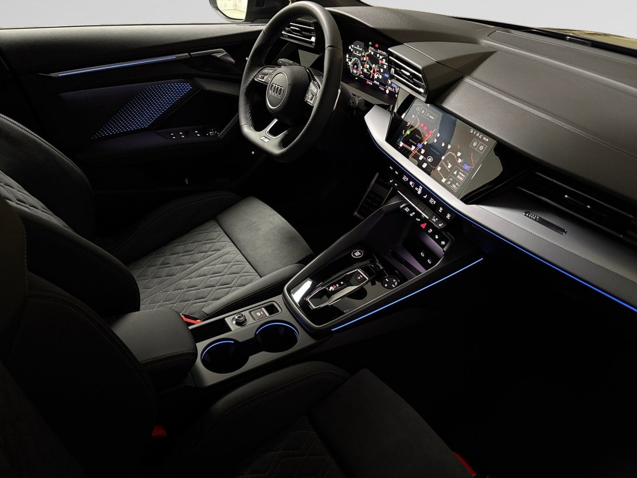 Audi A3 Sportback PHEV S line TFSI e  150 kW S tronic, Auto's, Automaat, Berline, https://public.car-pass.be/vhr/606591dc-2fd6-431e-90e9-44e4c5cefa1d