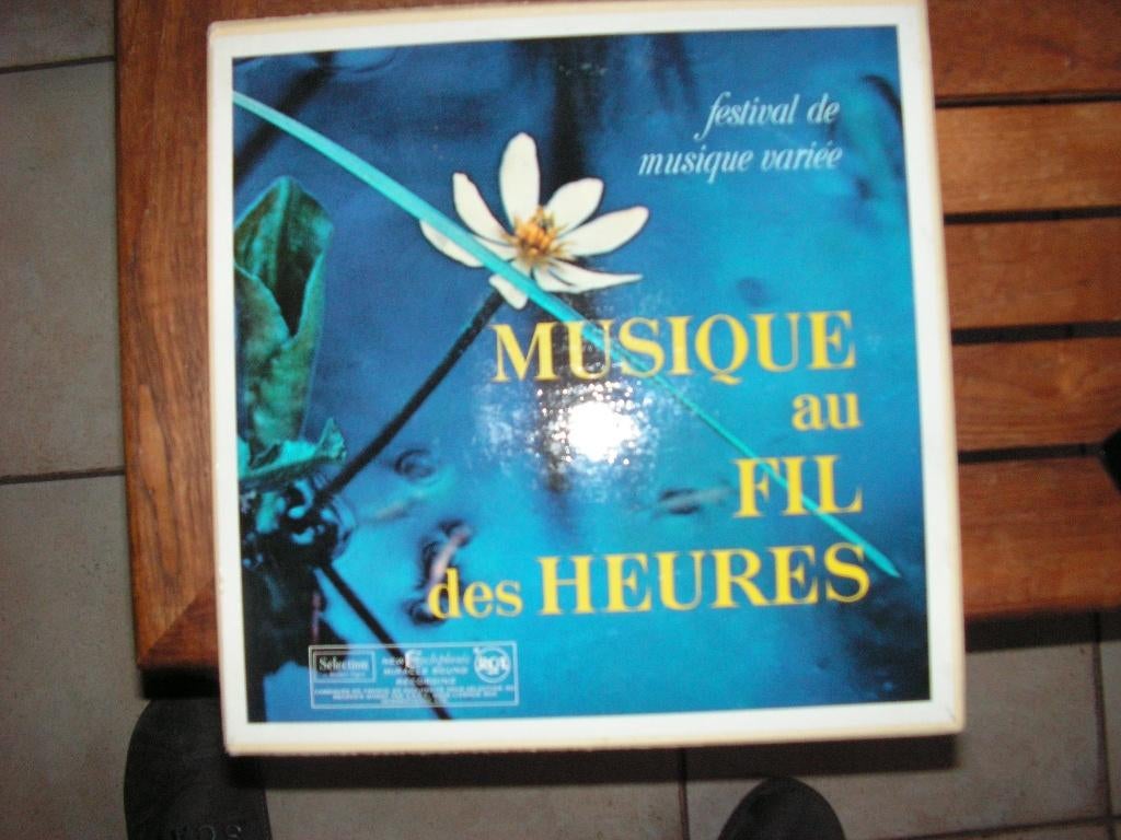 Coffret LP contenant 10 LP « Musique au fil des heures »., Enlèvement ou Envoi, Comme neuf, 12 pouces