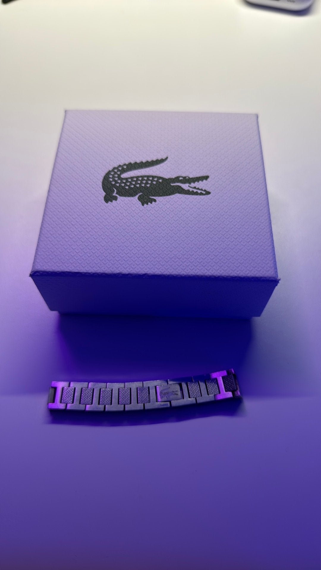 Bracelet Lacoste, Bijoux, Sacs & Beauté, Enlèvement ou Envoi, Comme neuf, Gris, Argent