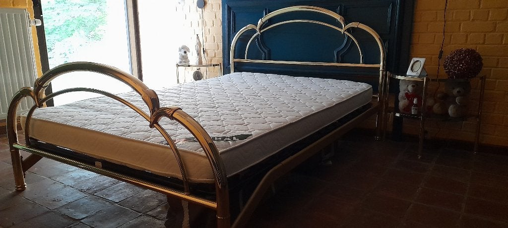 Vintage Messing Bed + 2 Nachtkastjes + Lattenbodem & Matras, Huis en Inrichting, Ophalen, Twijfelaar, 200 cm, 140 cm