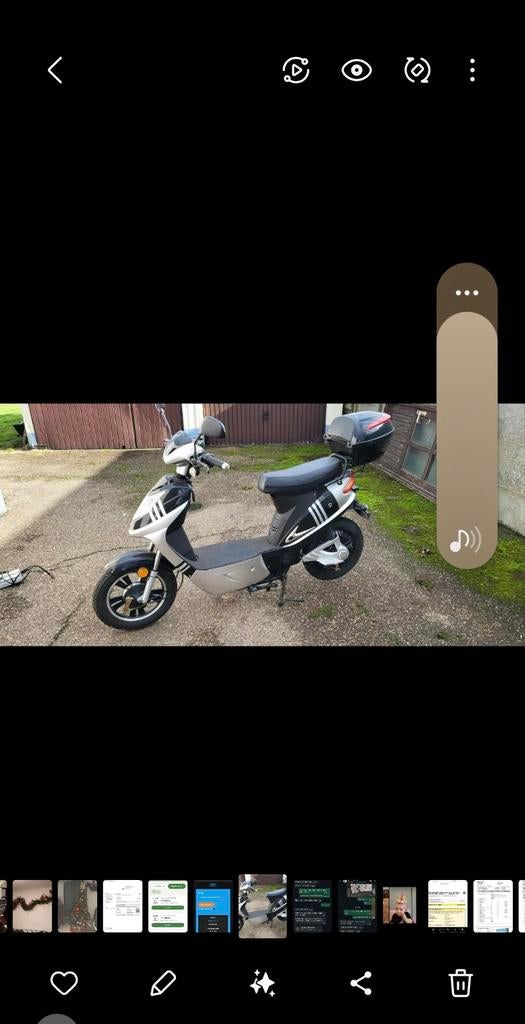 Brommer b rijd elechtris, Fietsen en Brommers, Ophalen