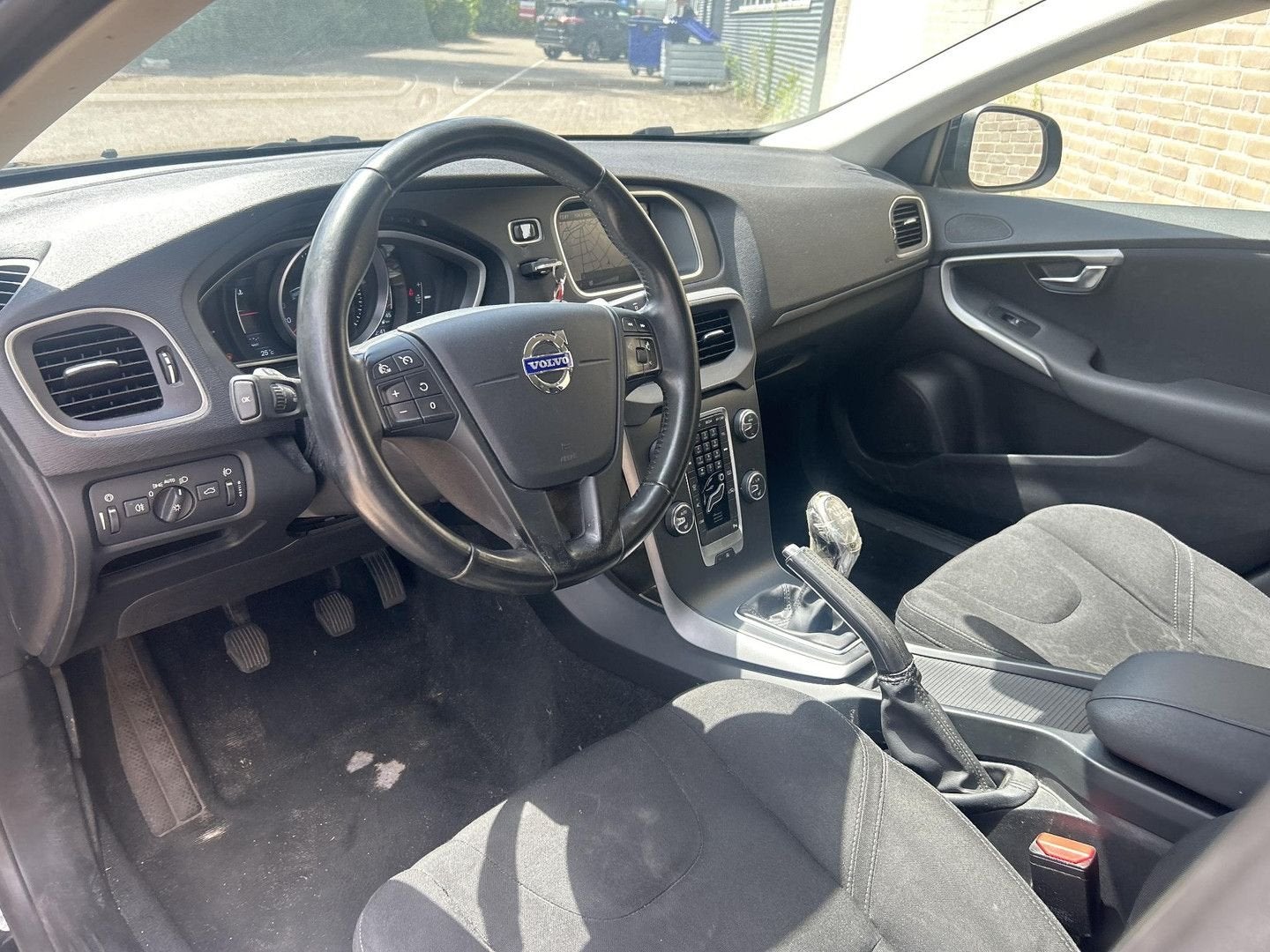 Volvo V40 1.6 D2 Momentum | Climate | Cruise | Navi | PDC |, Auto's, Volvo, Zwart, Start-stop-systeem, V40, 94 g/km