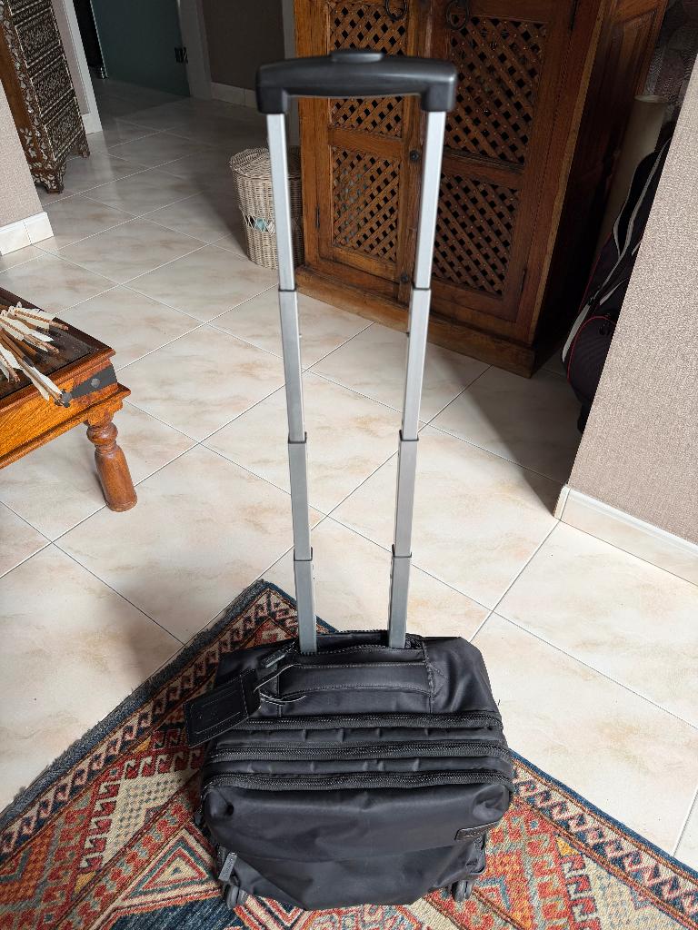 Pilotcase Lipault, Enlèvement ou Envoi, Utilisé, Noir, Roulettes