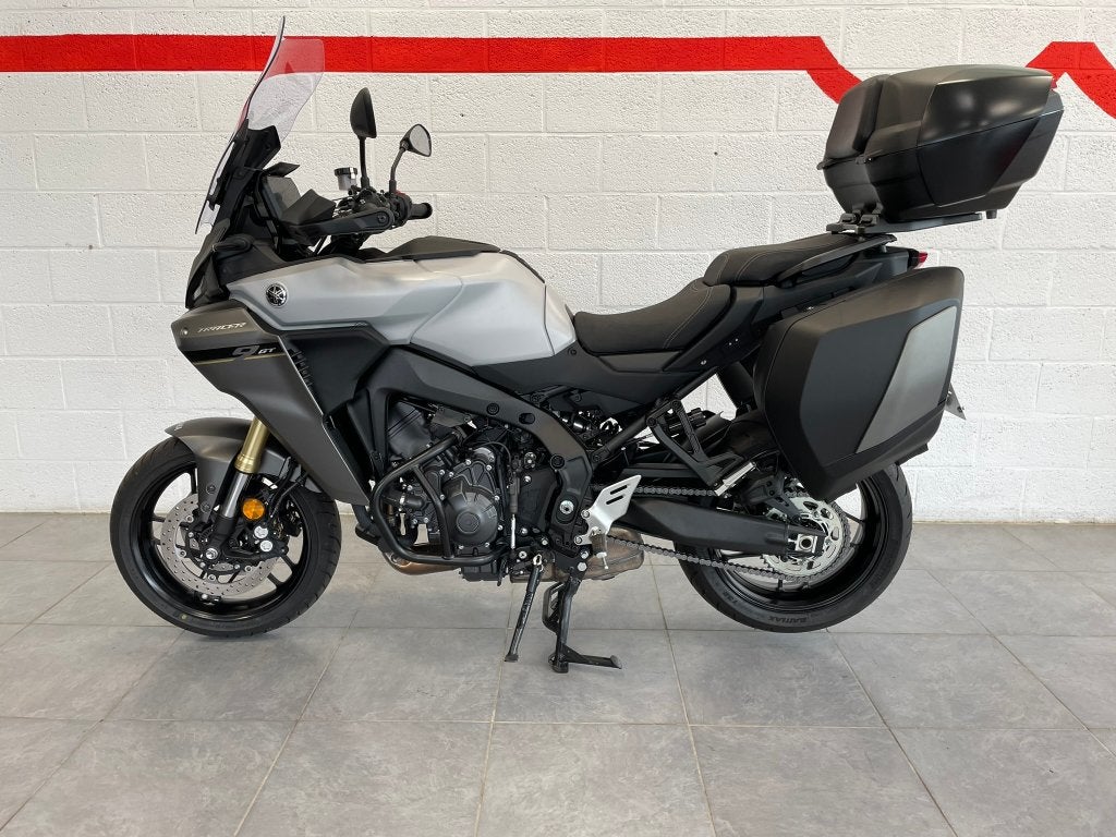 Yamaha tracer 900 GT 2025, Motoren, Motoren | Yamaha, Handvatverwarming, Nieuw, Bedrijf, 3 cilinders