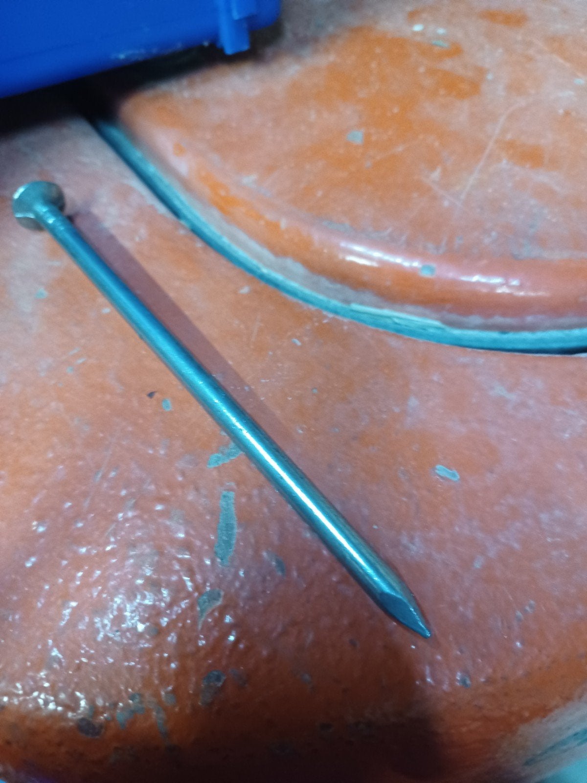 nagels 125 mm lengte, Ophalen