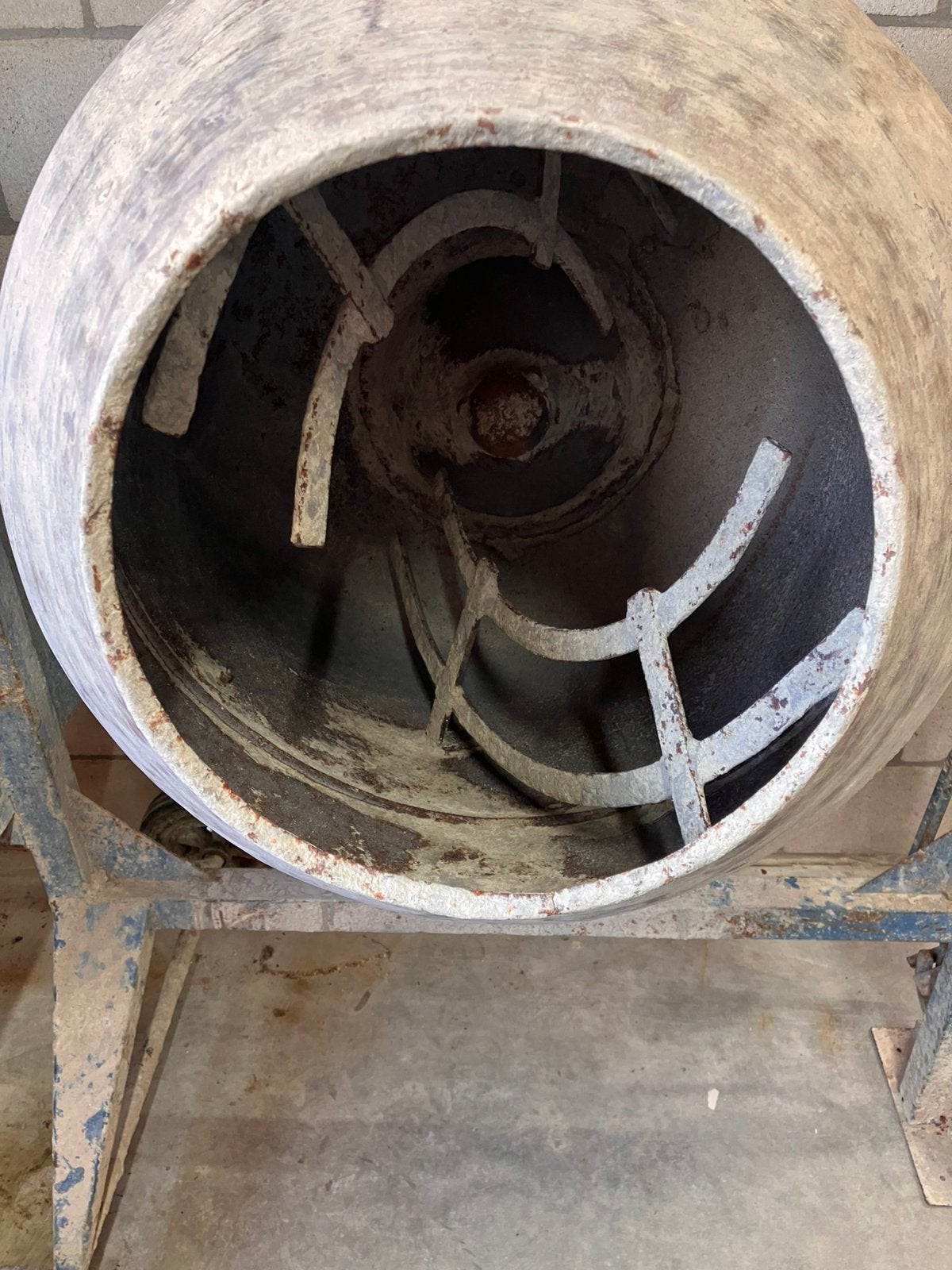 Betonmolen, Ophalen, Gebruikt