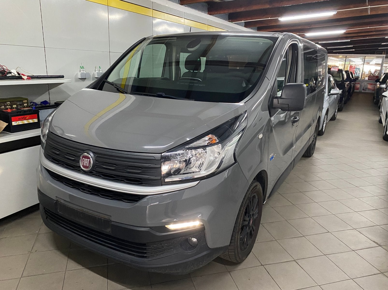 Fiat Talento 1.6 TDI 6 Pl.  Caméra GPS d'attelage Eco Jet, Autos, Argent ou Gris, Achat, Entreprise, 5 portes