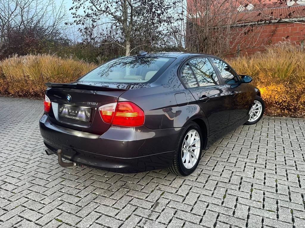 BMW 318i - 2008/213.000km/Manueel - Gekeurd, Auto's, BMW, Bedrijf, Grijs, Euro 4, Zilver of Grijs