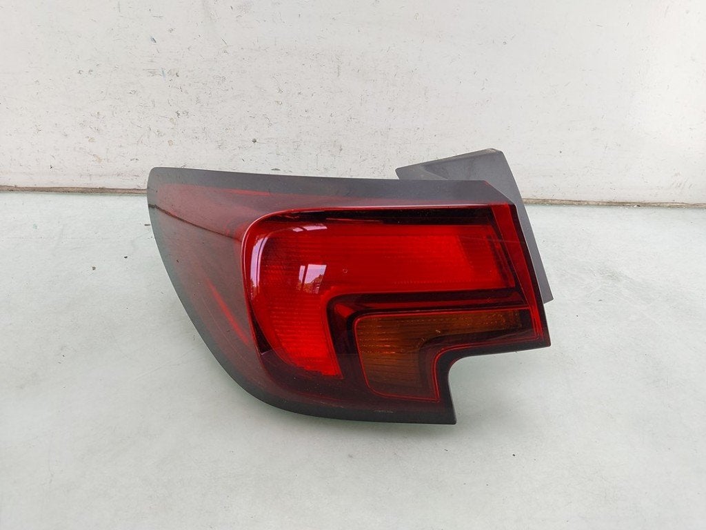 FEU ARRIÈRE GAUCHE Astra K (|39015943|13401160|39099014|), Autos : Pièces & Accessoires, Opel, Opel Automobile GmbH, Utilisé, Kontakt-opel@opel.com