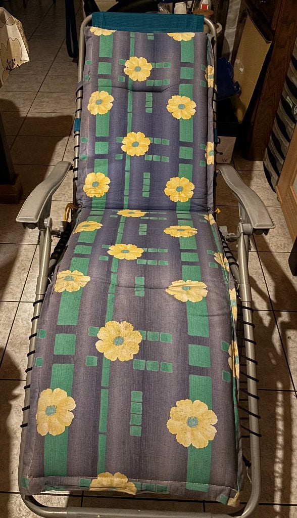 Comfortabele relax lounge tuinstoel met zacht kussen, Tuin en Terras, Ophalen, Zo goed als nieuw, Inklapbaar