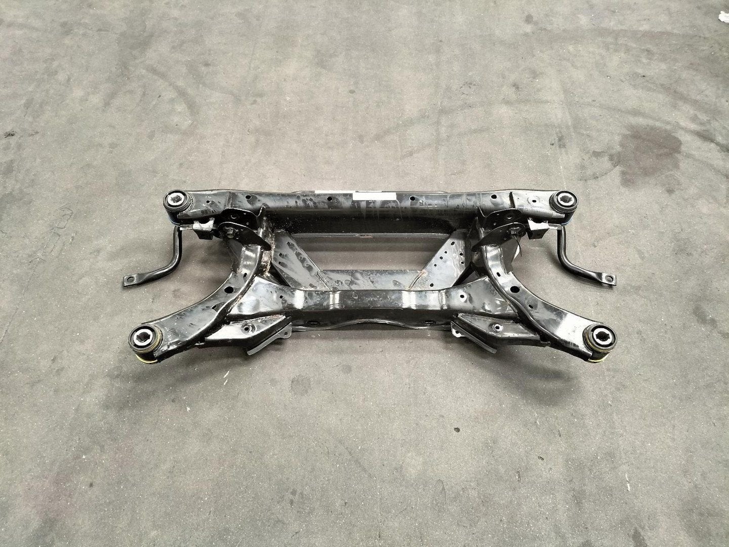 FORD FOCUS HP 1.5 EcoBl. Trend Ed.  SUBFRAME ACHTER 2020, Autos : Pièces & Accessoires, Suspension & Châssis, Utilisé, ARN reconnu