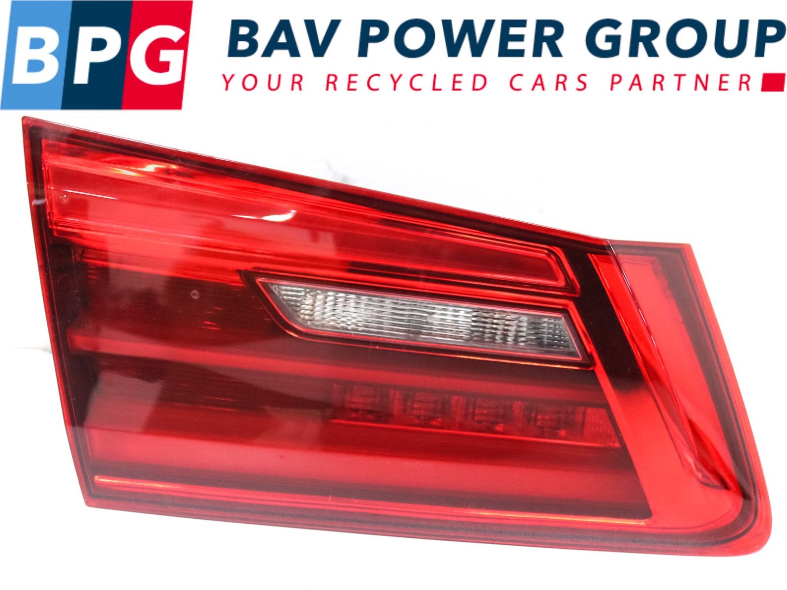 PANNEAU ARRIÈRE GAUCHE AVEC LAMPE BMW 5 serie (G30), Utilisé, BMW, Petuelring 130
80809  München, DE, Bayerische Motoren Werke AG