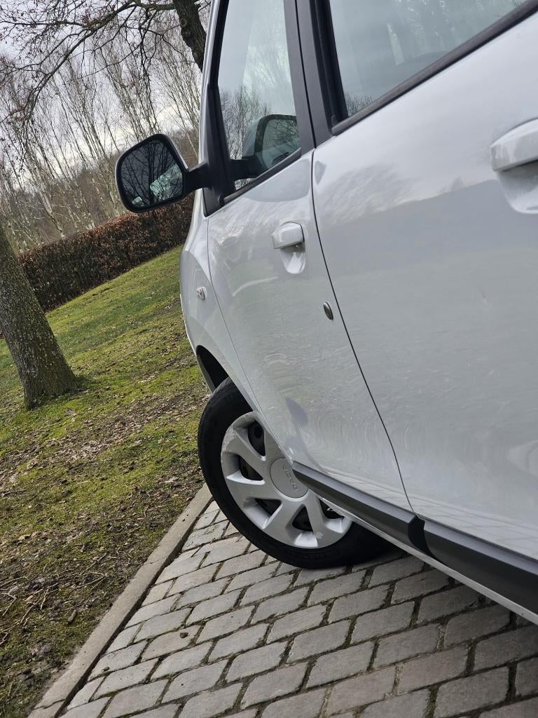Dacia lodgy 1.6 benzine | cruise control | 7 zitplaatsen, Auto's, Dacia, Euro 5, Zwart, Navigatiesysteem, Handgeschakeld