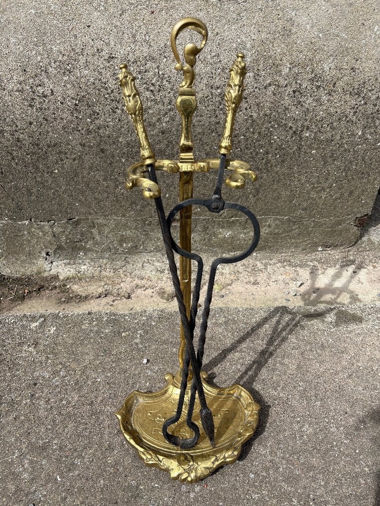 Ensemble de cheminée ancienne en deux pièces, Enlèvement