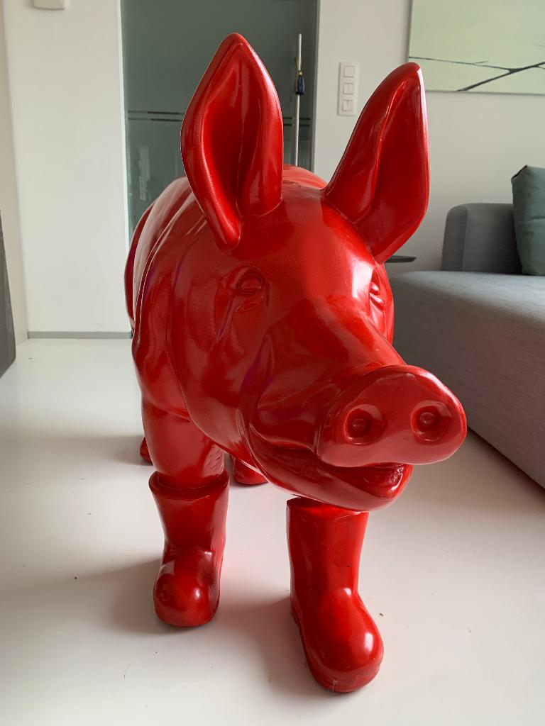 William Sweetlove - Cloned father pig with boots, Ophalen